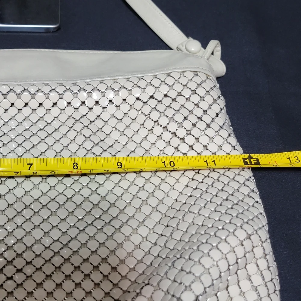 VINTAGE Whiting & Davis Cream Metal Mesh w/ Leather Trim Shoulder Bag P193‎